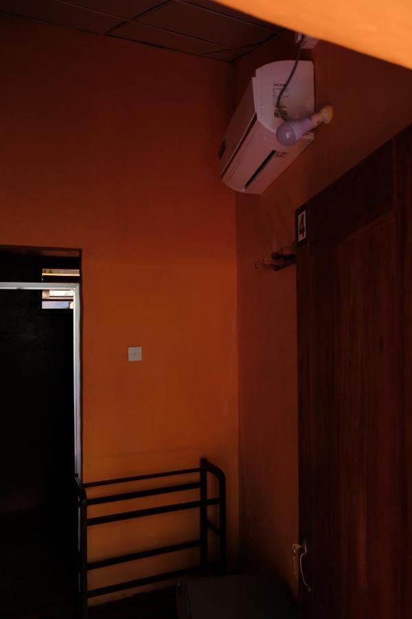 Menaka Homestay Tangalle Esterno foto