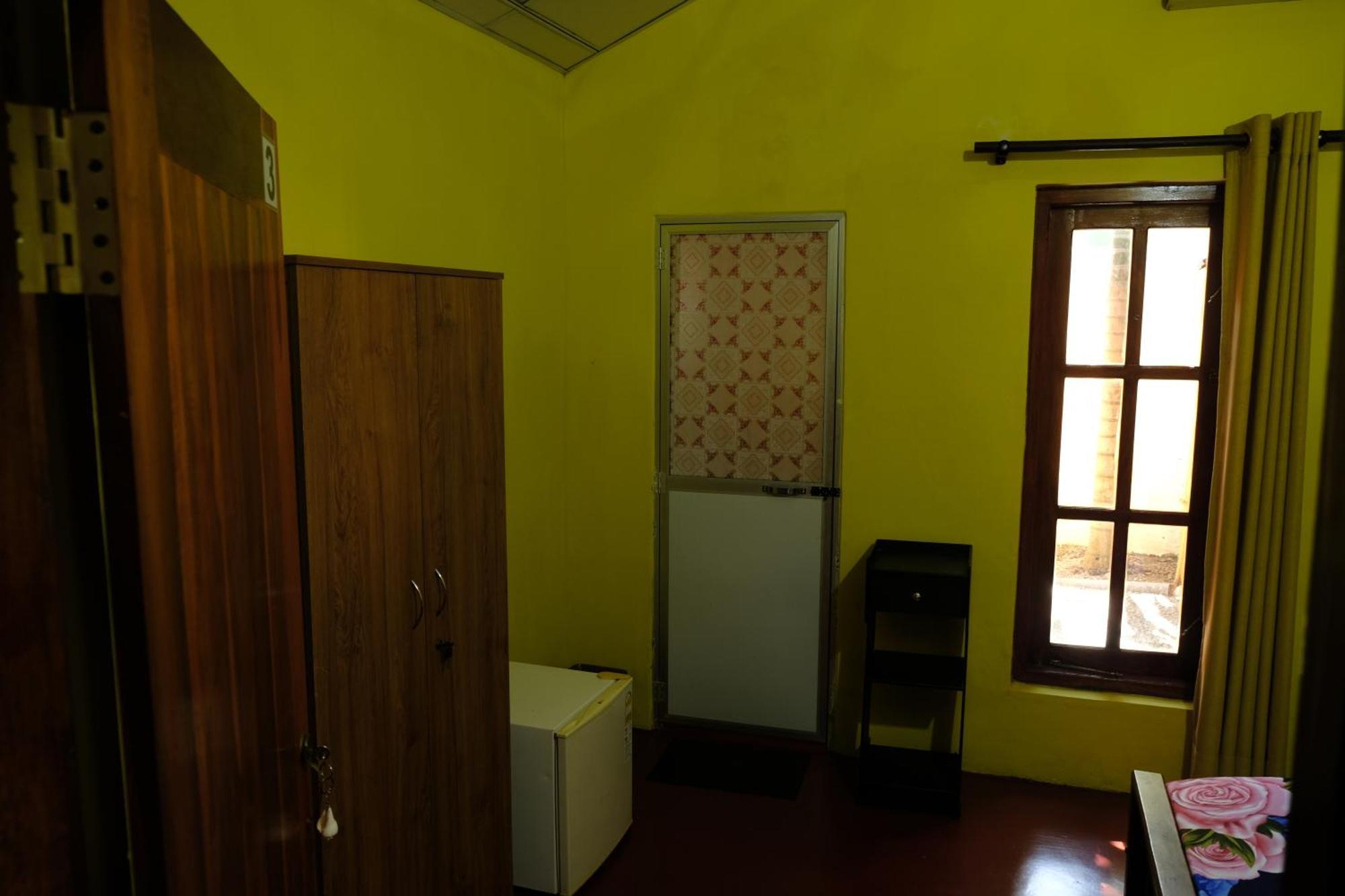 Menaka Homestay Tangalle Esterno foto